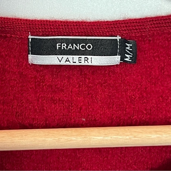 🌼 Red 100% wool cardigan with white  daisies embroidered - Picture 6 of 7